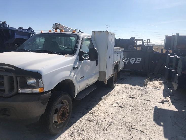 2003 Ford F450 XL Utility Truck