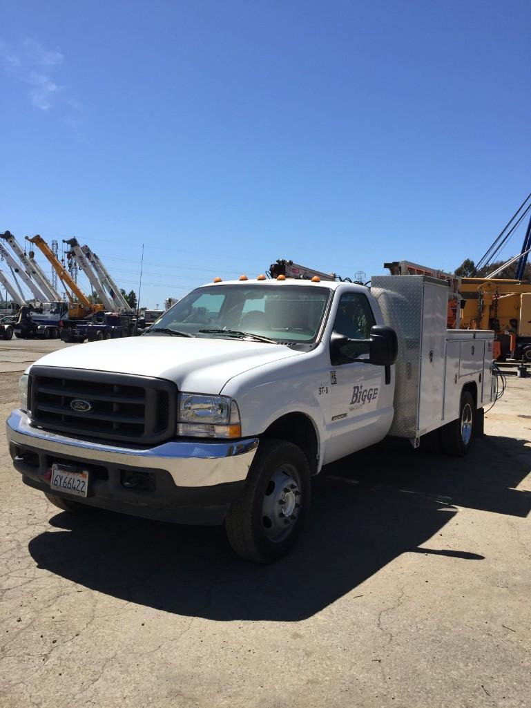 2002 Ford F550 XL Utility Truck (Unit #ST-8)