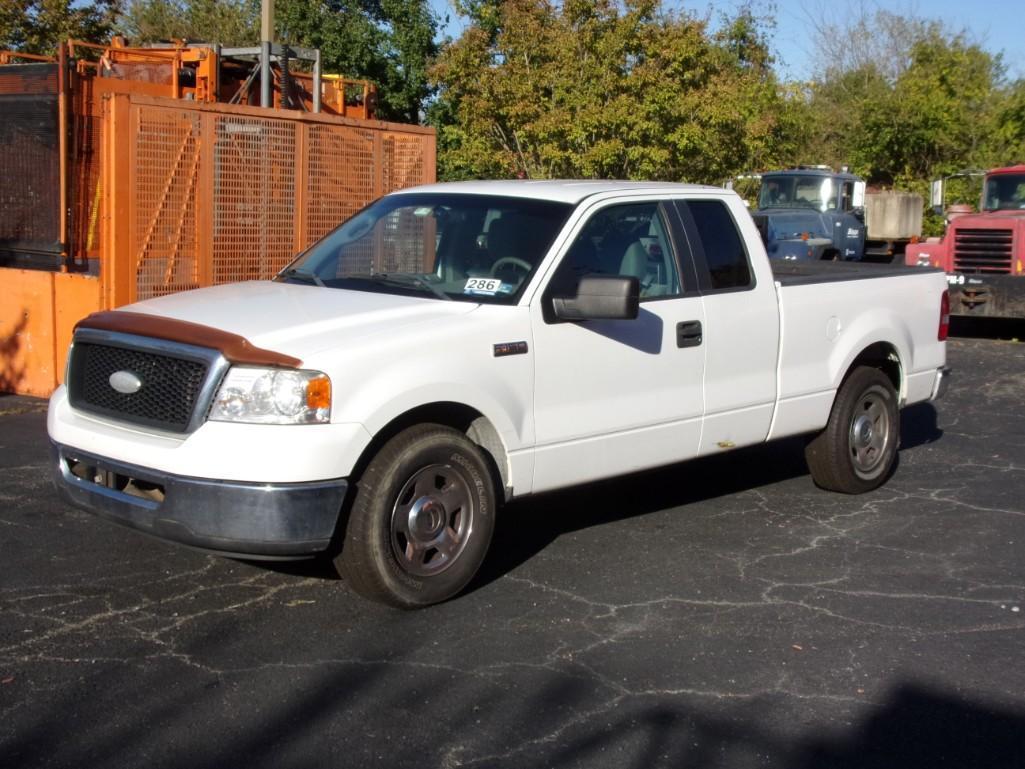 2007 Ford F150 XL Ext. Cab Pickup Truck