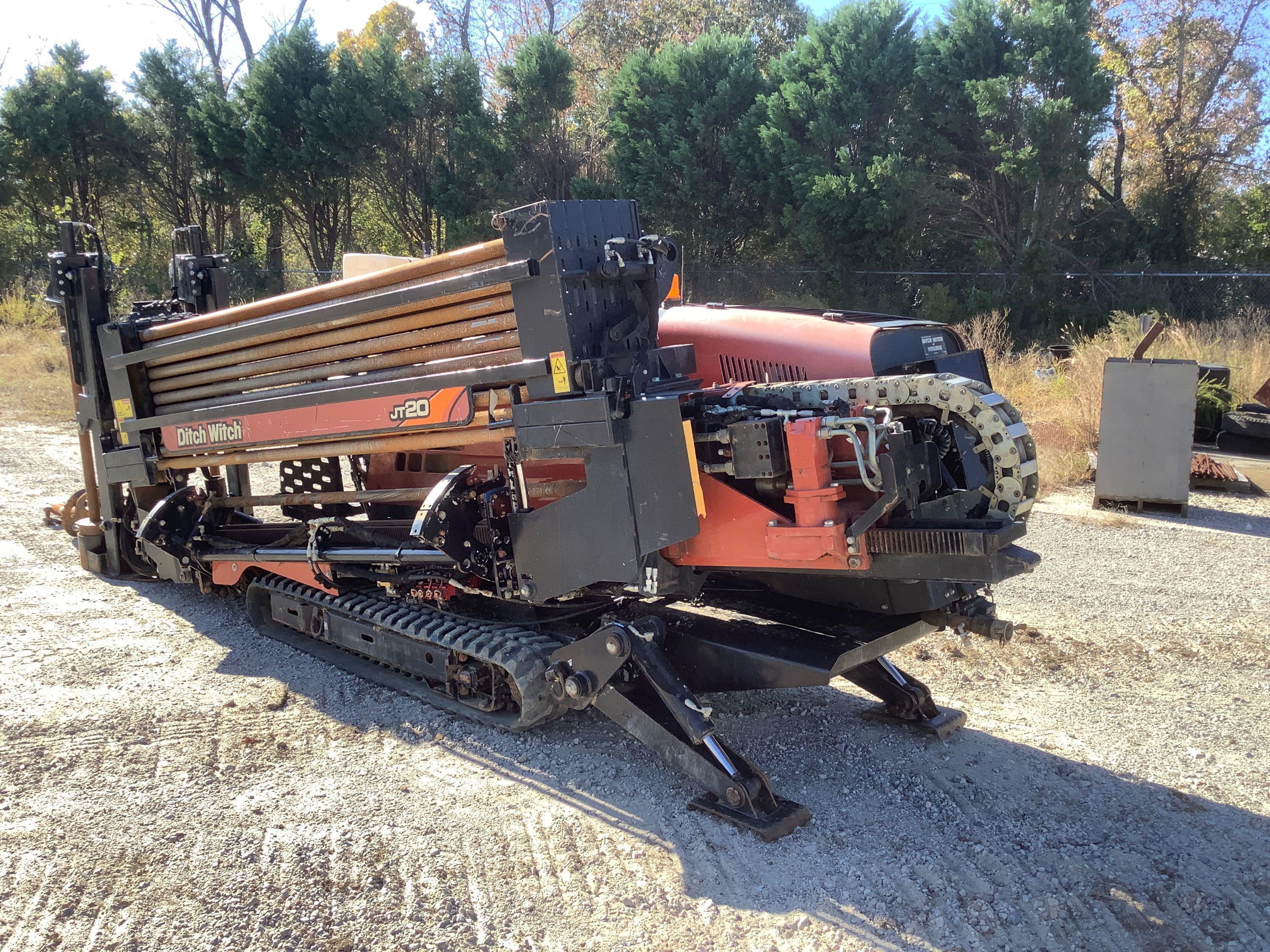 2014 Ditch Witch JT20 Directional Drill w/2017 Felling T/A Trailer