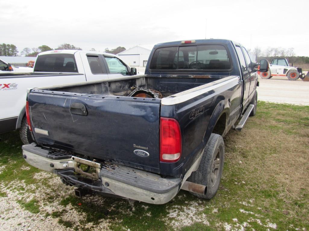 2005 Ford F350 Lariat 4x4 Crew Cab Pickup Truck (LTS #050) (INOPERABLE)