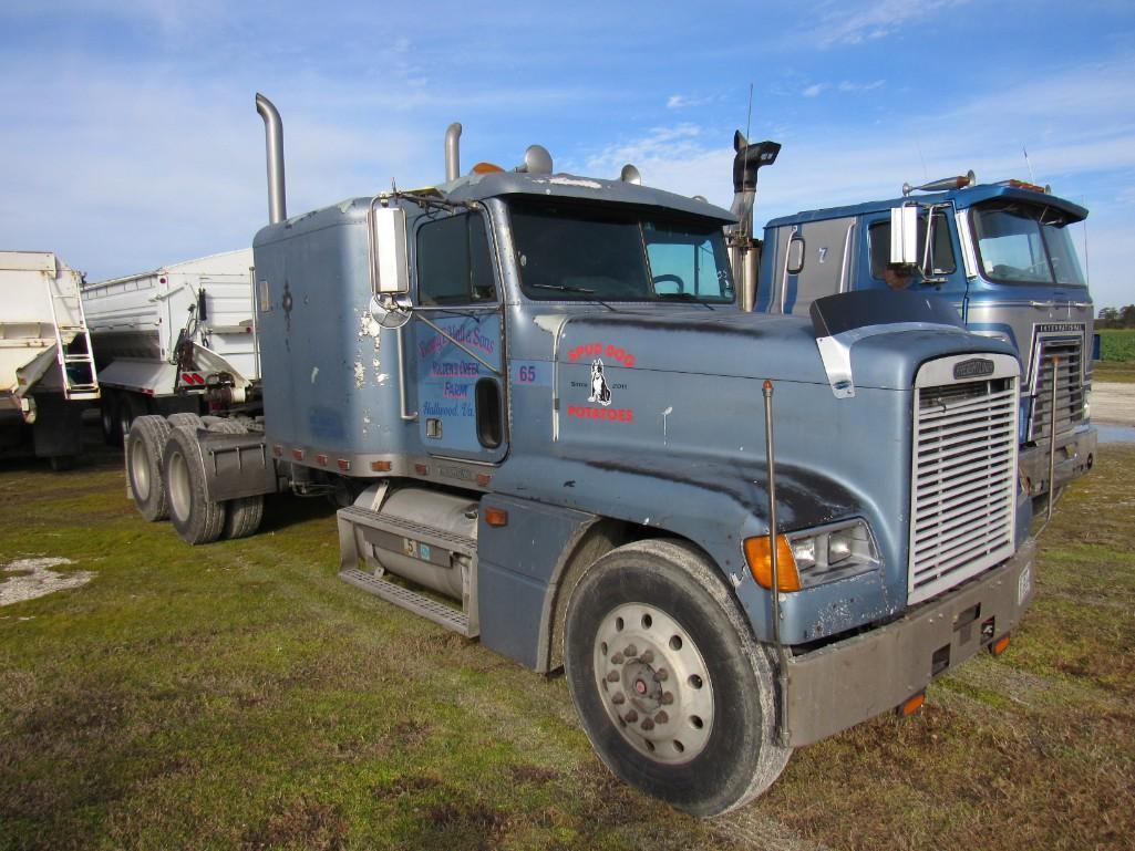 1995 Freightliner FLD120 T/A Sleeper Road Tractor (LTS #008) (RUNS BUT HAS ENGINE NOISE)