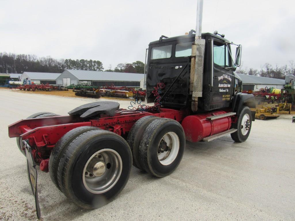 Freightliner FLC112 T/A Sleeper Road Tractor (LTS #003)