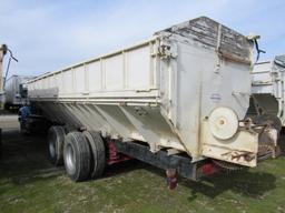 1995 International 8200 T/A Potato Hopper Truck (LTS #033)