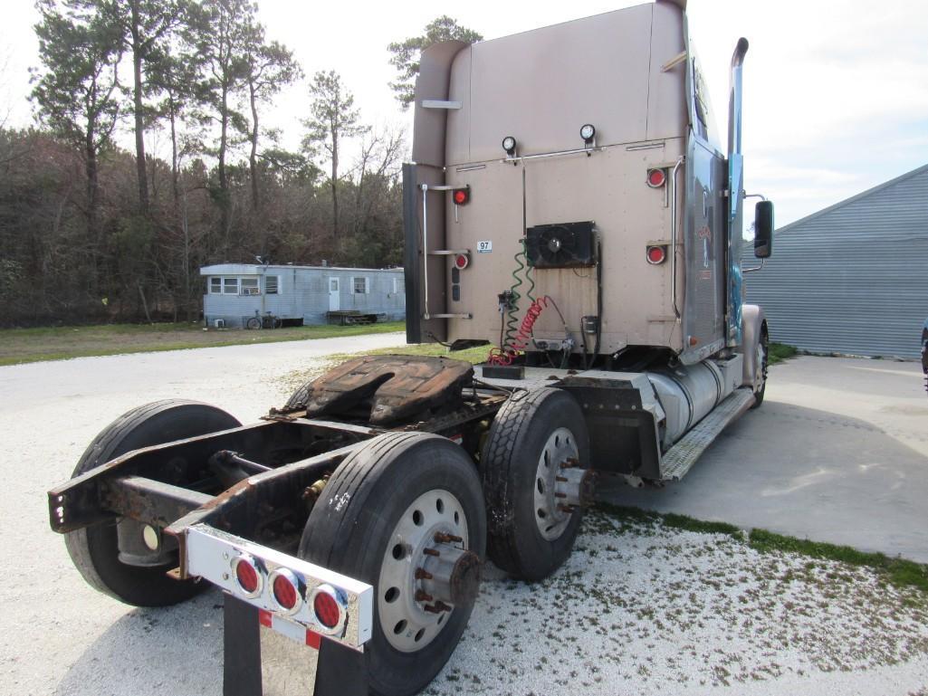 2007 Freightliner Coronado 132 T/A Sleeper Road Tractor (LTS #006) (INOPERABLE)