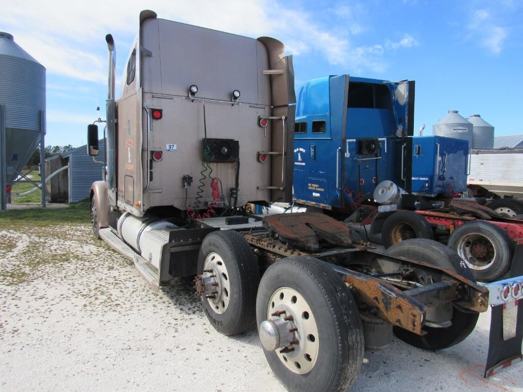 2007 Freightliner Coronado 132 T/A Sleeper Road Tractor (LTS #006) (INOPERABLE)