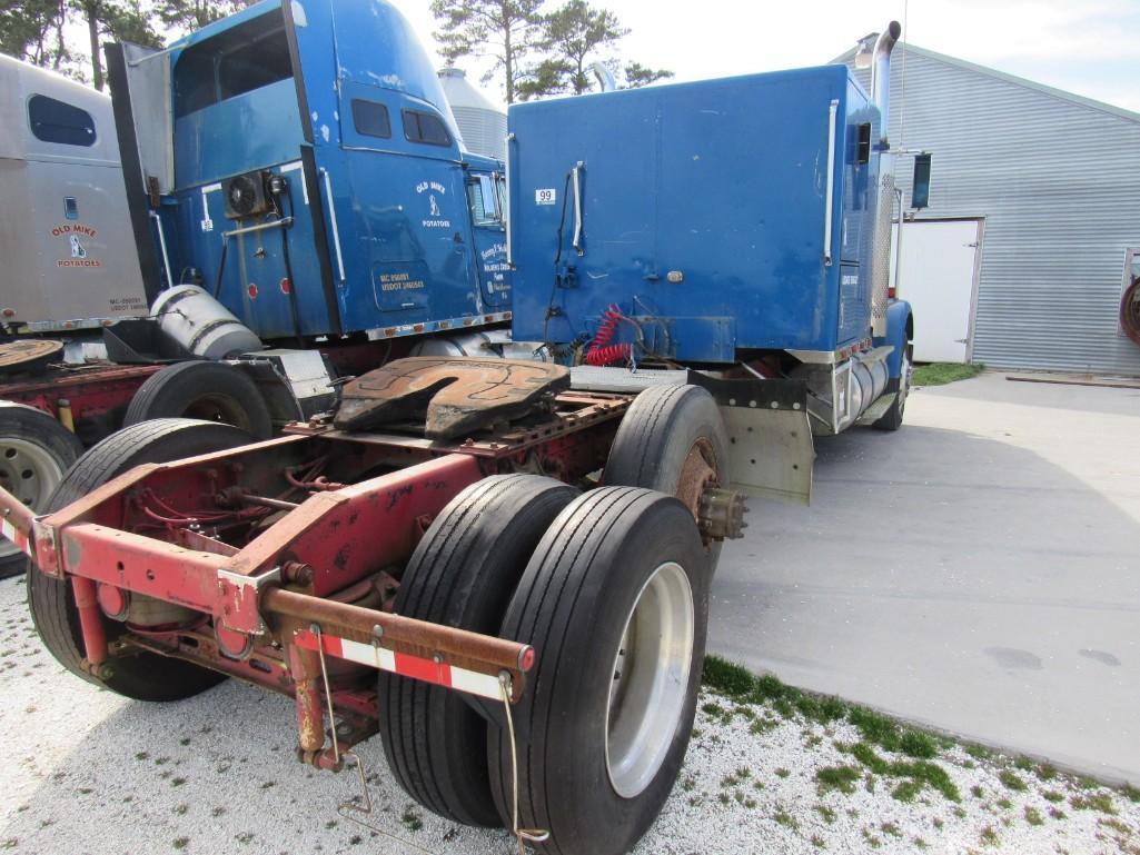 International F-9370 Eagle T/A Sleeper Road Tractor (LTS #010) (INOPERABLE)