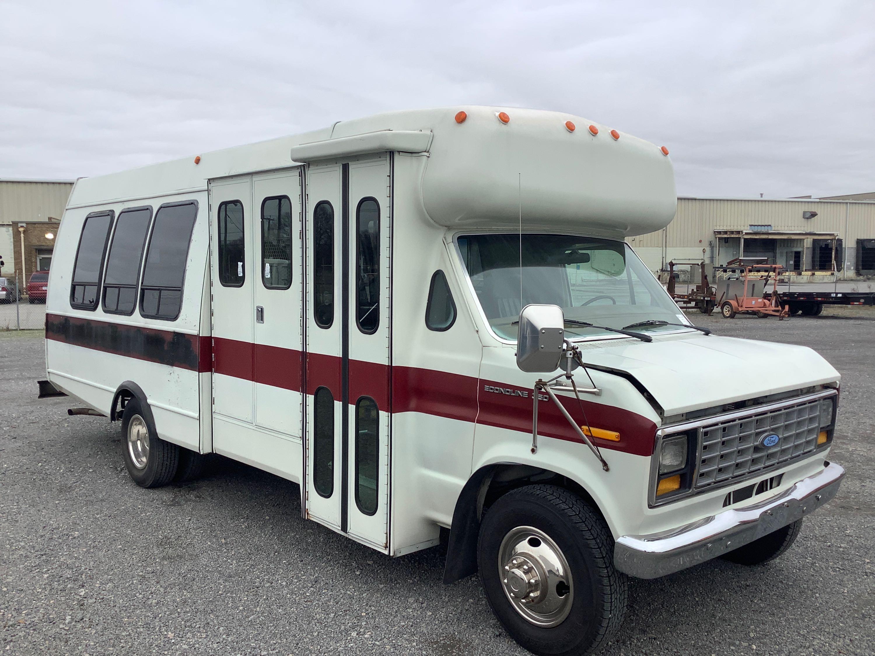 1986 FORD ECONOLINE 350 14-PASSENGER ACCESSIBLE BUS