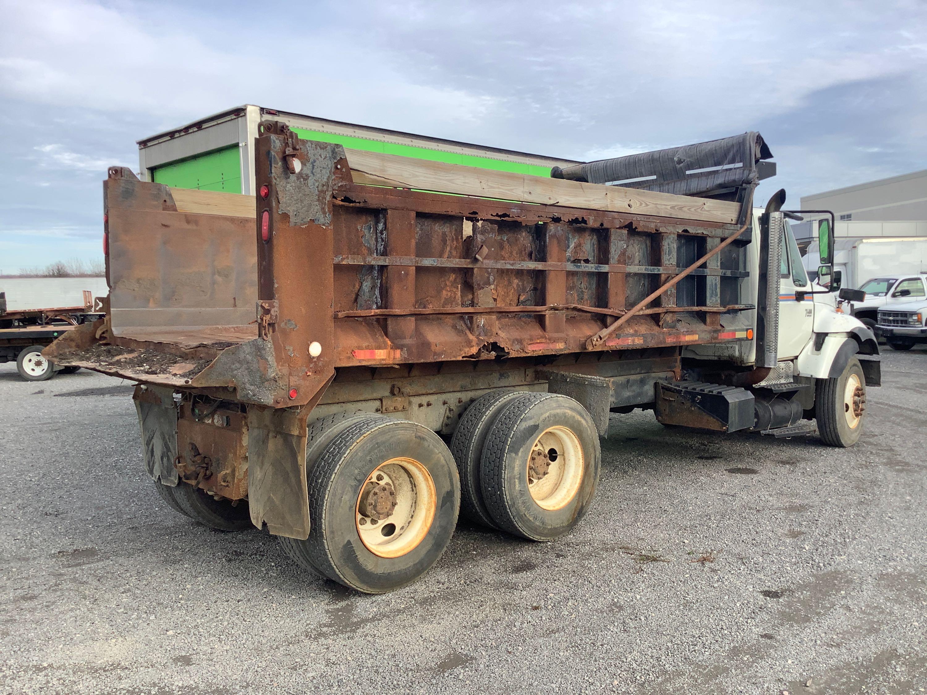 2005 INTERNATIONAL 7400 DUMP TRUCK (CITY OF RICHMOND UNIT #1202)