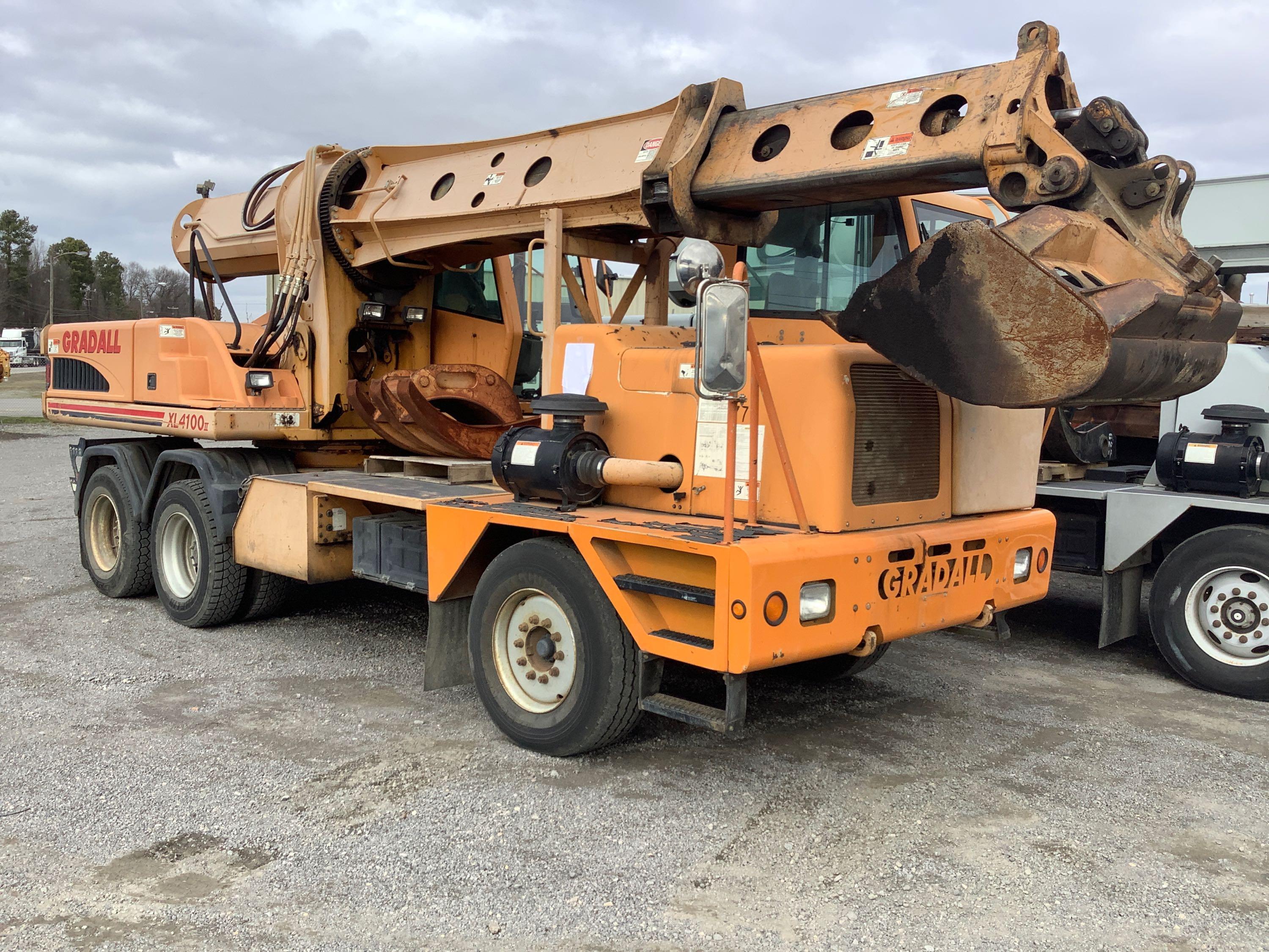 2004 GRADALL XL4100 WHEELED EXCAVATOR (Henrico County Unit #771)