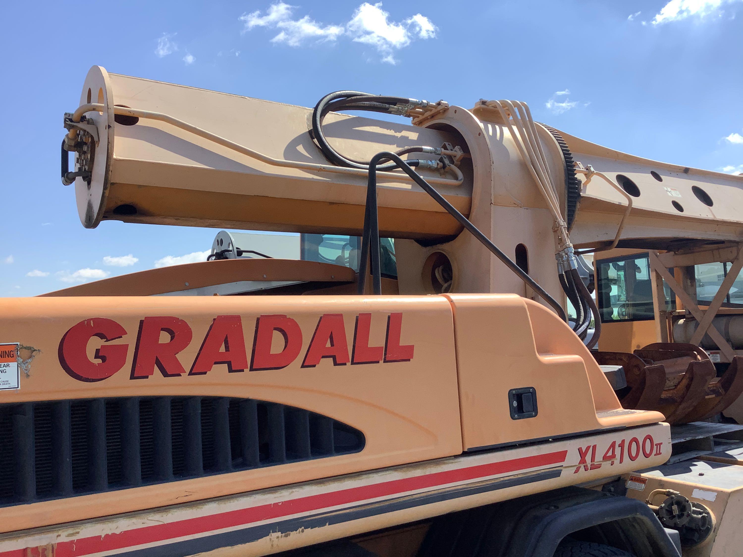 2004 GRADALL XL4100 WHEELED EXCAVATOR (Henrico County Unit #771)