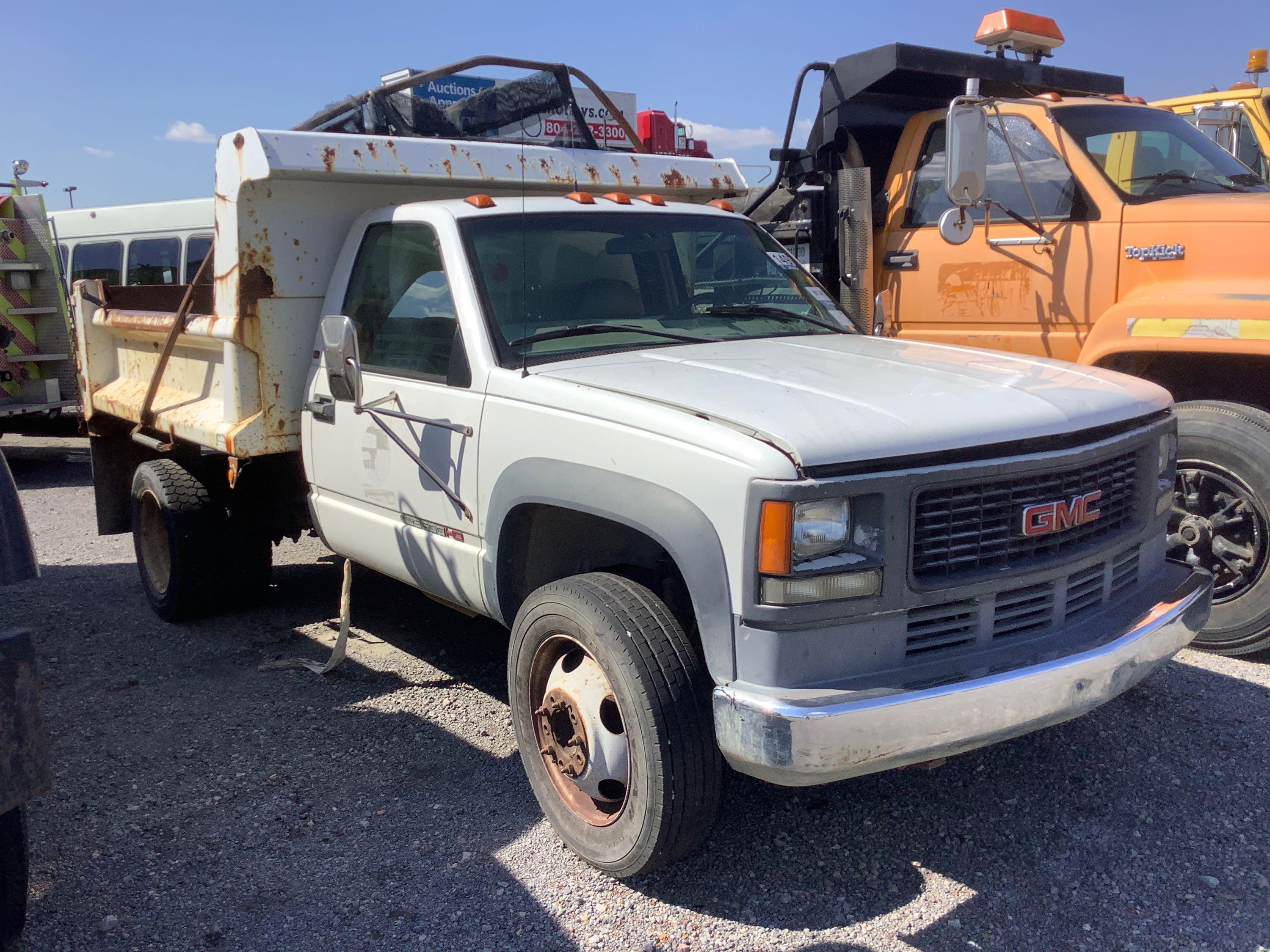 2000 GMC 3500 S/A DUMP TRUCK(UNIT #973)