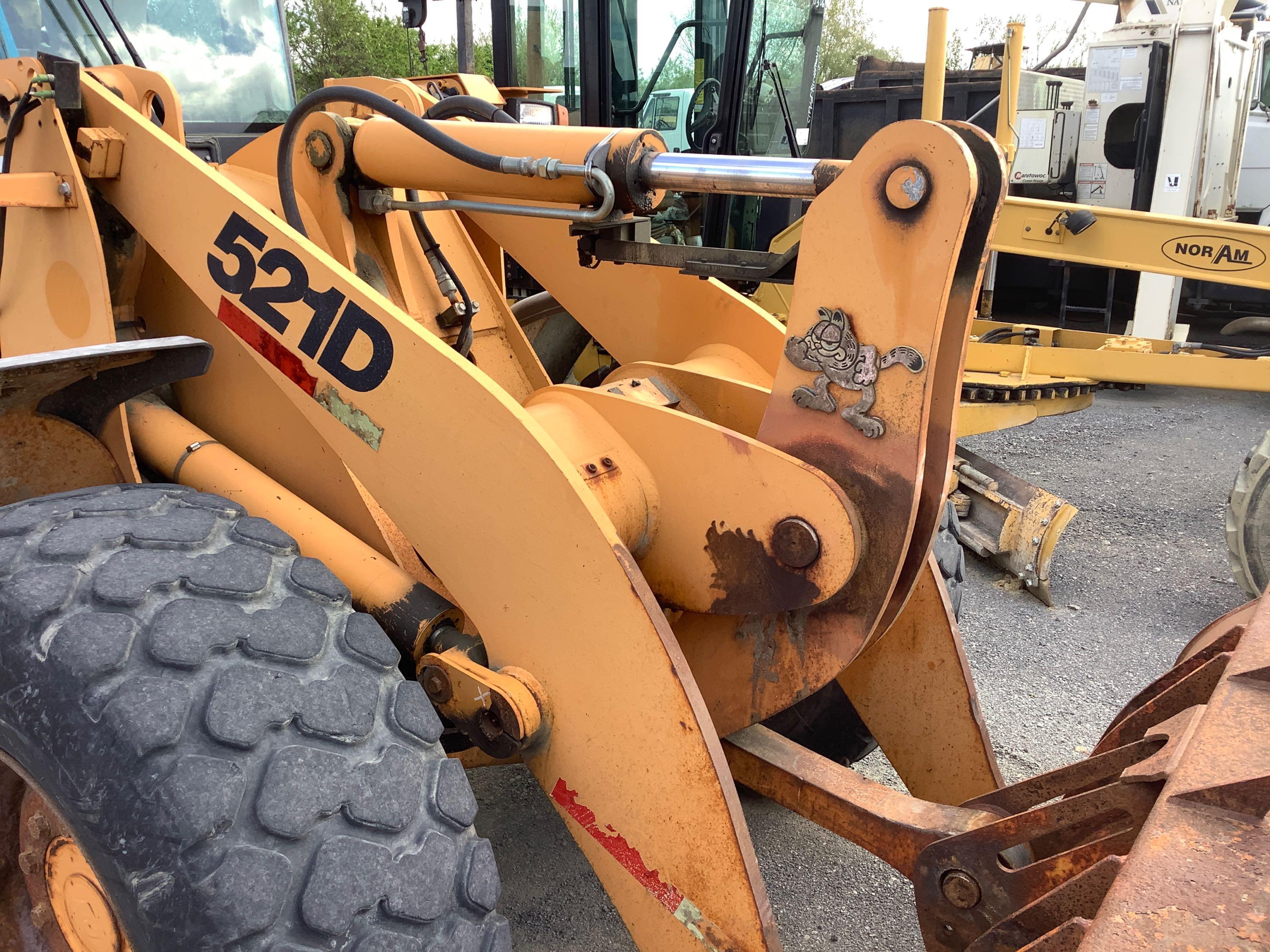 CASE 521D WHEEL LOADER