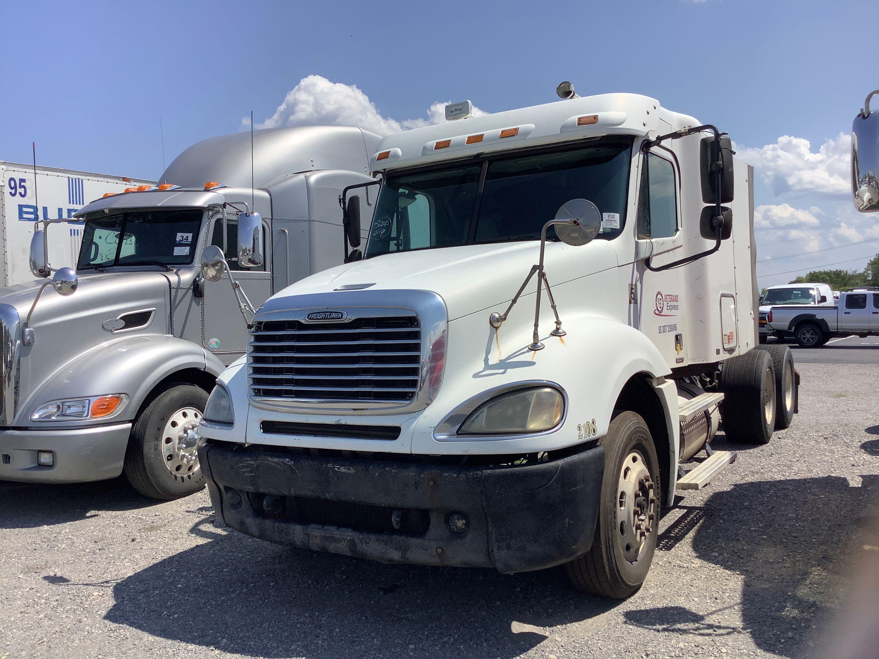 2005 FREIGHTLINER SLEEPER ROAD TRACTOR (UNIT# 2108)