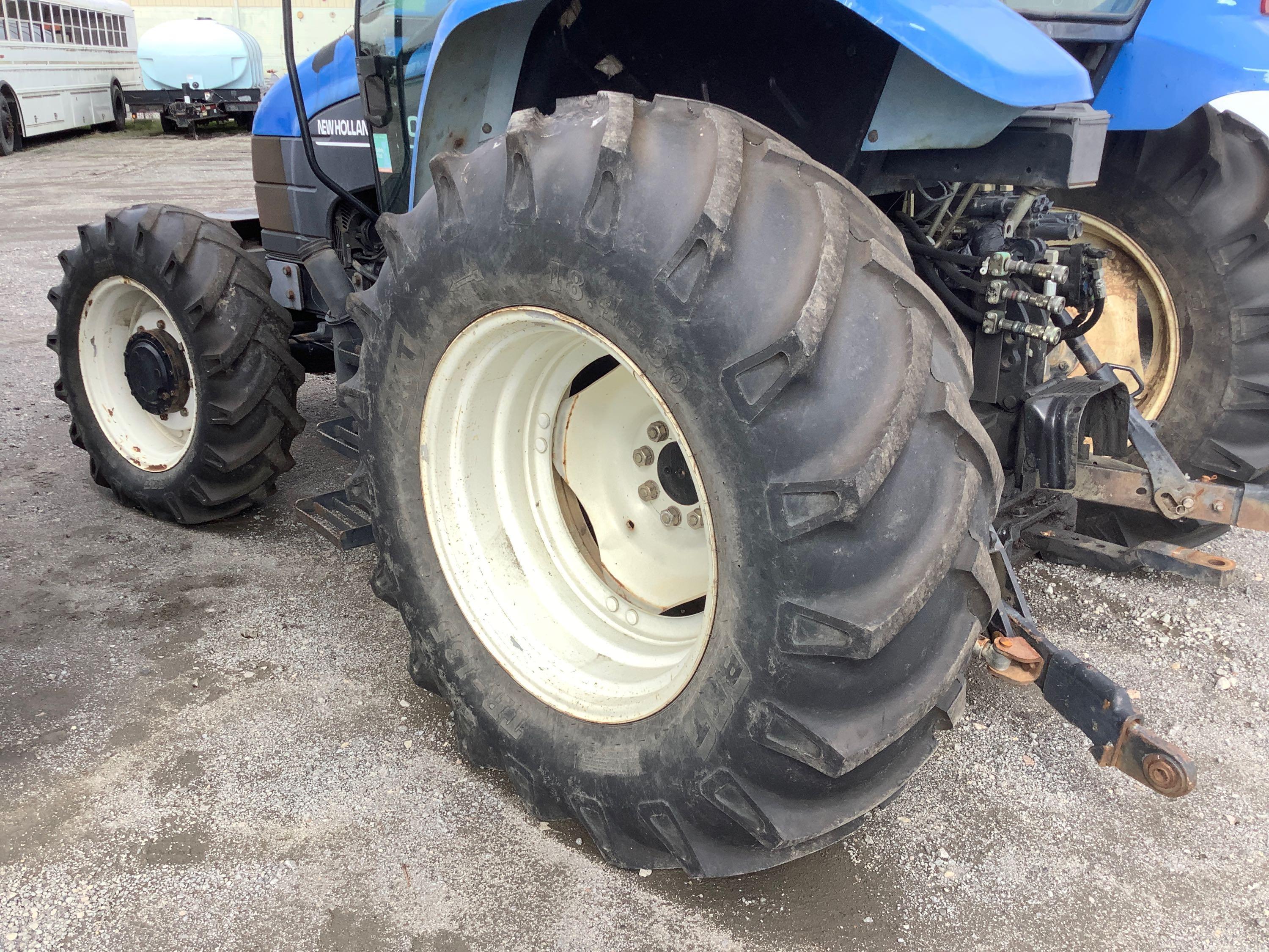 2003 NEW HOLLAND TS100 TRACTOR (VDOT UNIT #R06483)