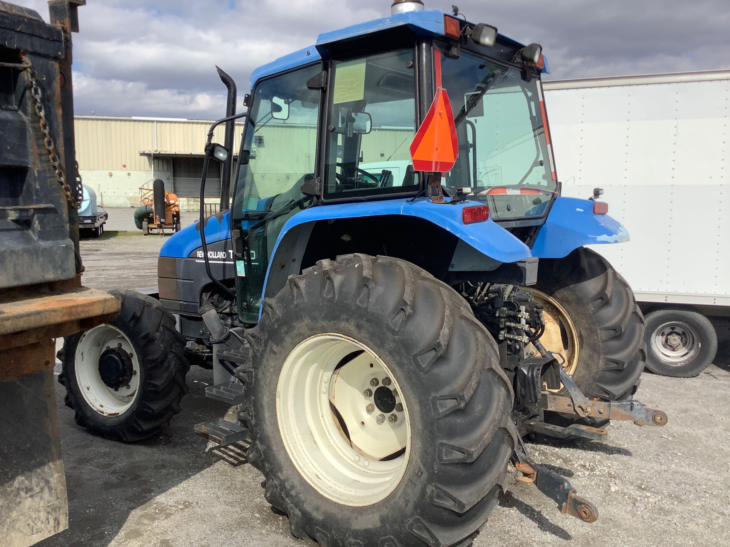 2003 NEW HOLLAND TS100 TRACTOR (VDOT UNIT #R06483)