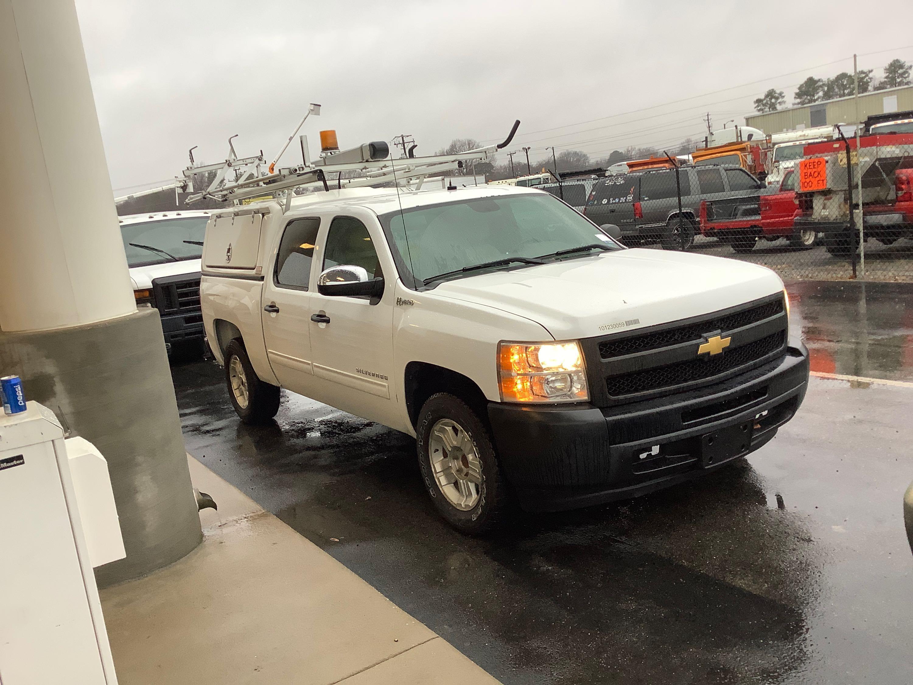 2012 CHEVROLET SILVERADO UTILITY TRUCK