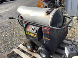 LANDA Hot 4-2000A PRESSURE WASHER