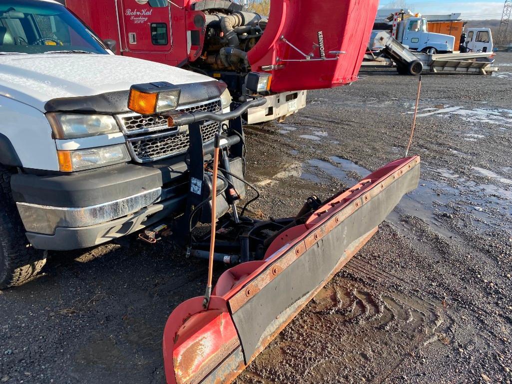 2005 CHEVROLET 2500 EXT. CAB 4x4 SNOW PLOW PICKUP TRUCK