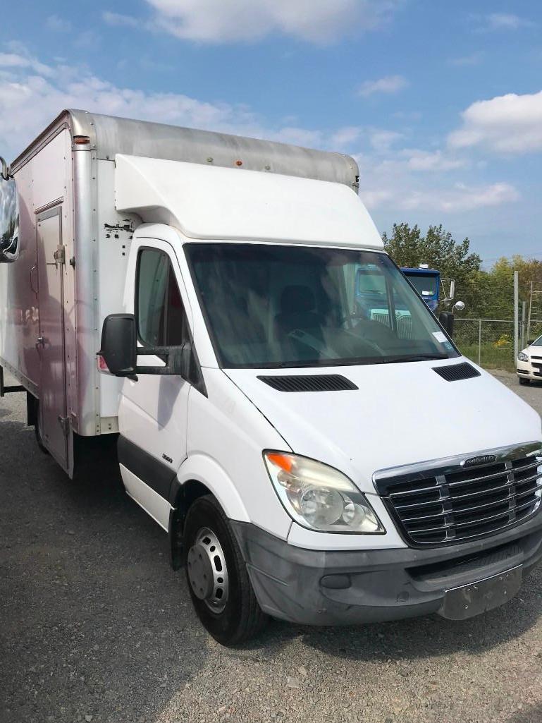 2011 FREIGHTLINER BOX TRUCK