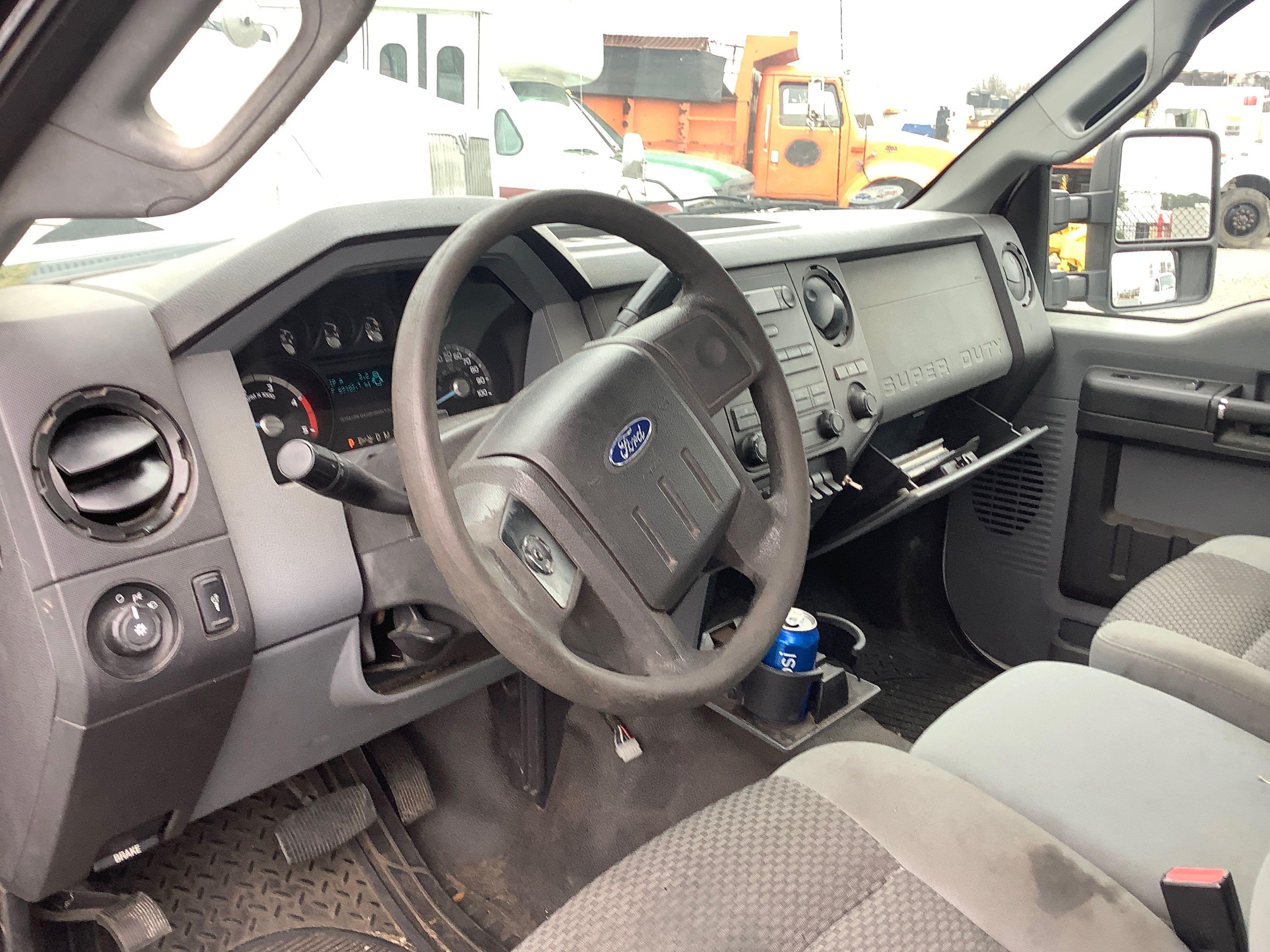 2011 FORD F350 CREW CAB PICKUP TRUCK (CITY OF RICHMOND UNIT #1206)