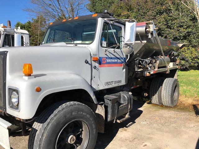 2000 INTERNATIONAL 2554 SPREADER TRUCK (UNIT #F-6501)