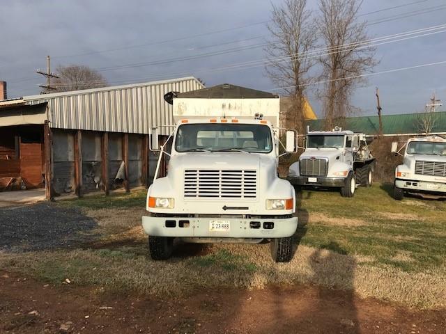 1993 INTERNATIONAL 4900 8-TON TENDER TRUCK (UNIT #D-6722)