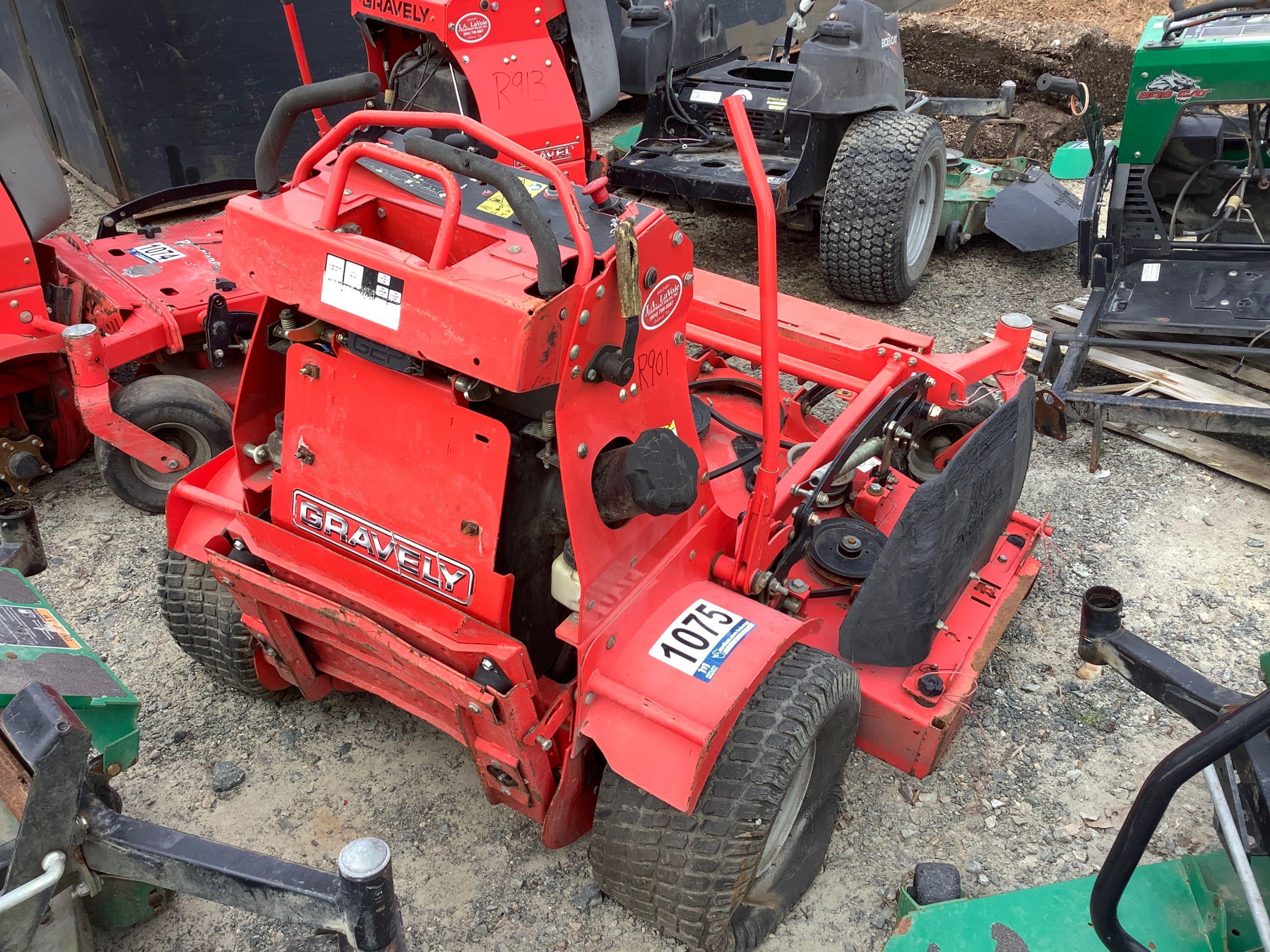 GRAVELY LAWN MOWER