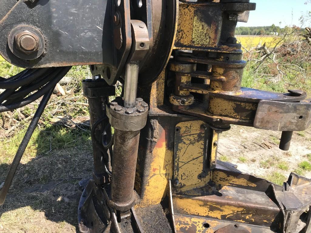 Tigercat 822 Tracked Feller Buncher