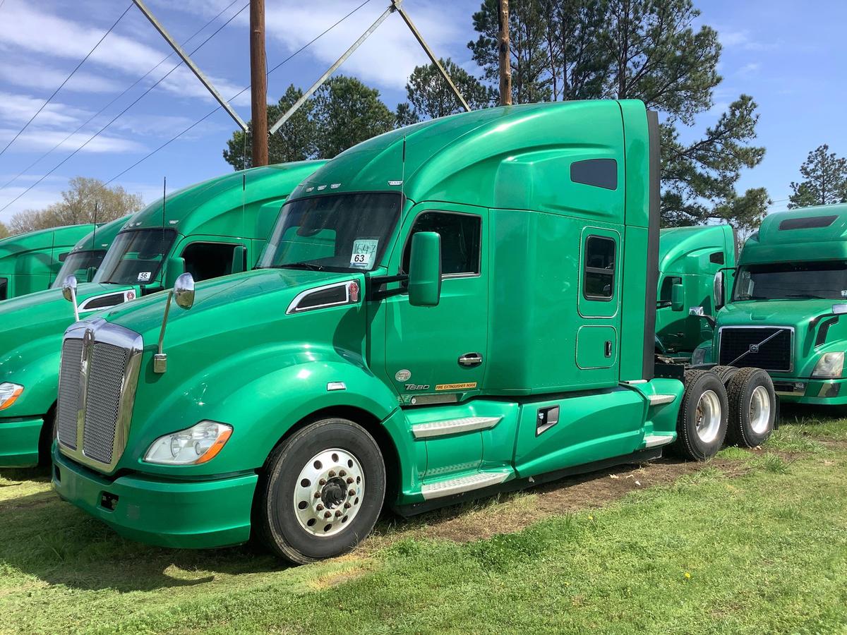 2015 KENWORTH T680 T/A SLEEPER ROAD TRACTOR (UNIT #1547)