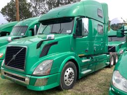 2015 VOLVO 780 T/A SLEEPER ROAD TRACTOR (UNIT #1509)