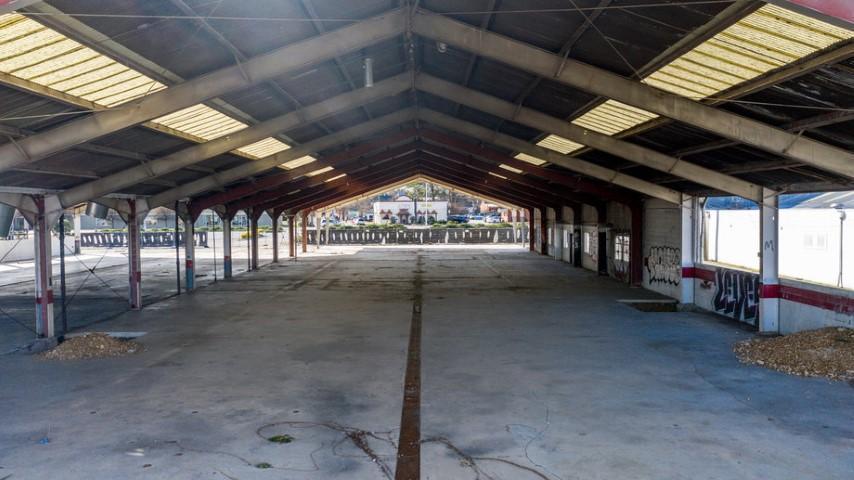 28,000+/- SF Pre-Engineered Metal Double A-Frame Building (BUILDING ONLY - NO REAL ESTATE)