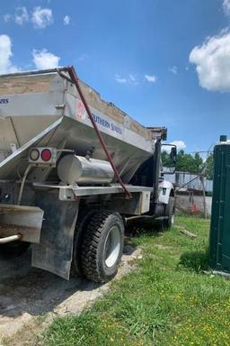 2007 IHC 7400 SPREADER TRUCK (UNIT #F7946)