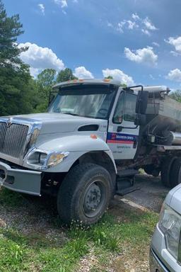 2007 IHC 7400 SPREADER TRUCK (UNIT #F7946)