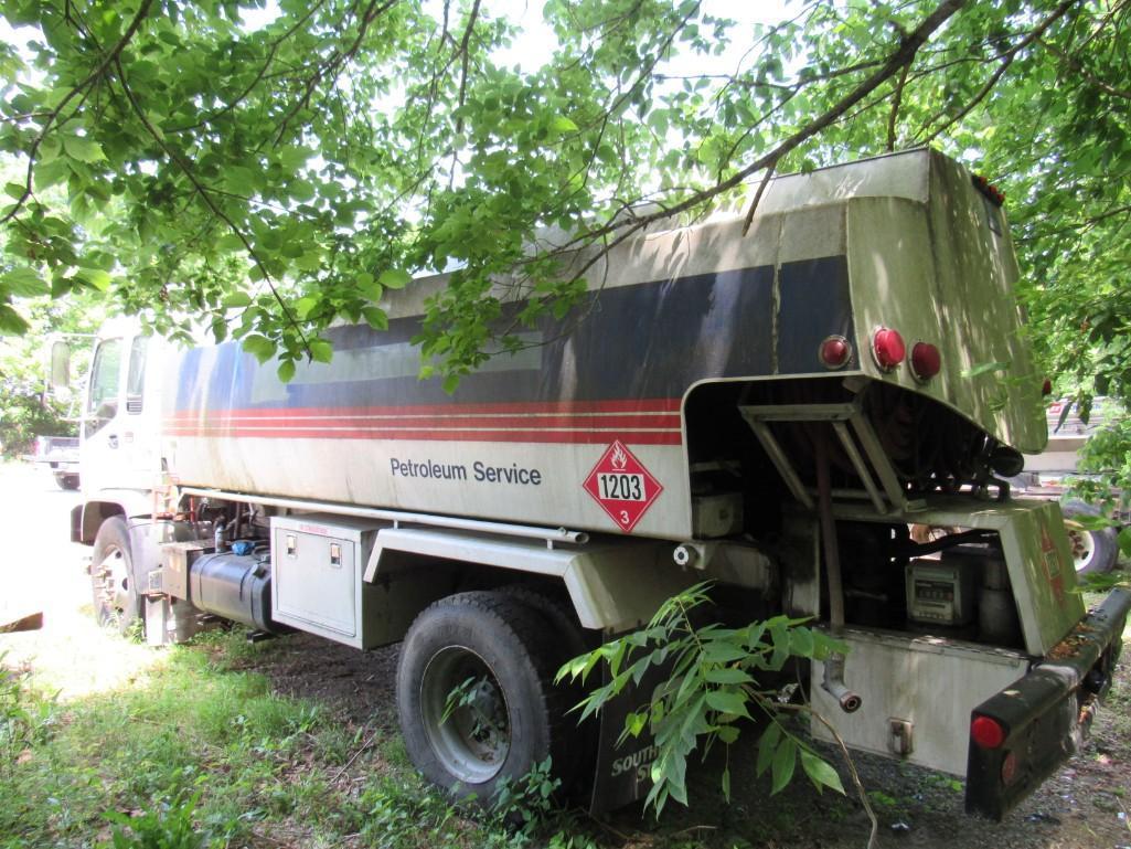 2001 GMC T7500 Tank Wagon (Unit # P7078)