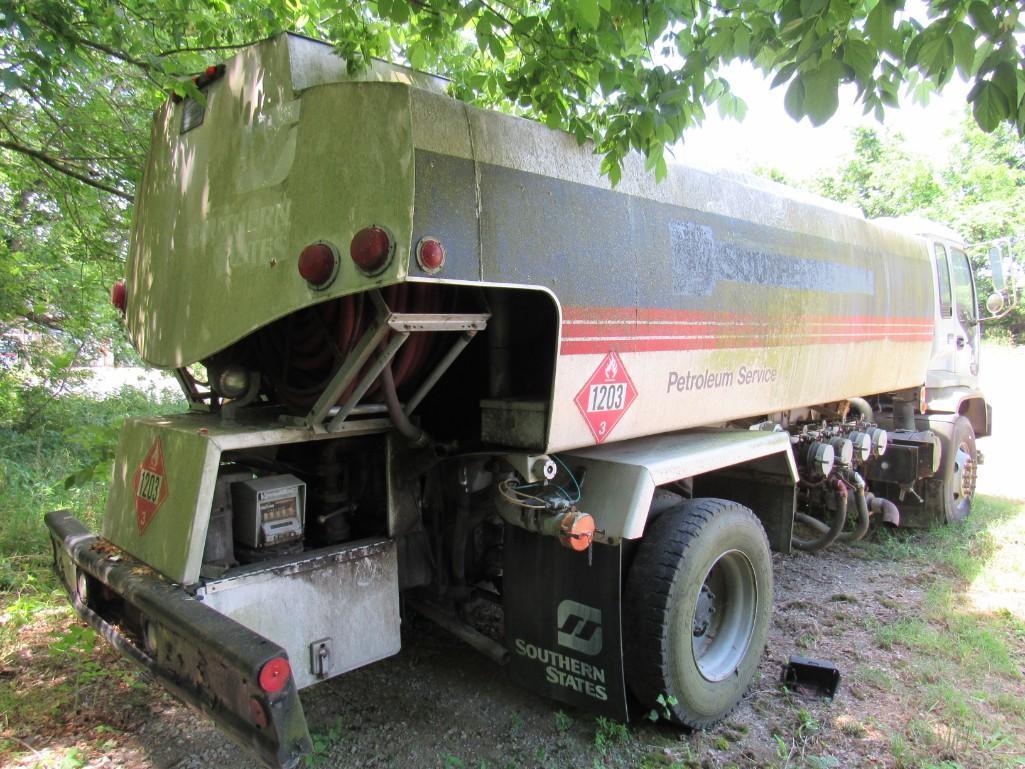 2001 GMC T7500 Tank Wagon (Unit # P7078)