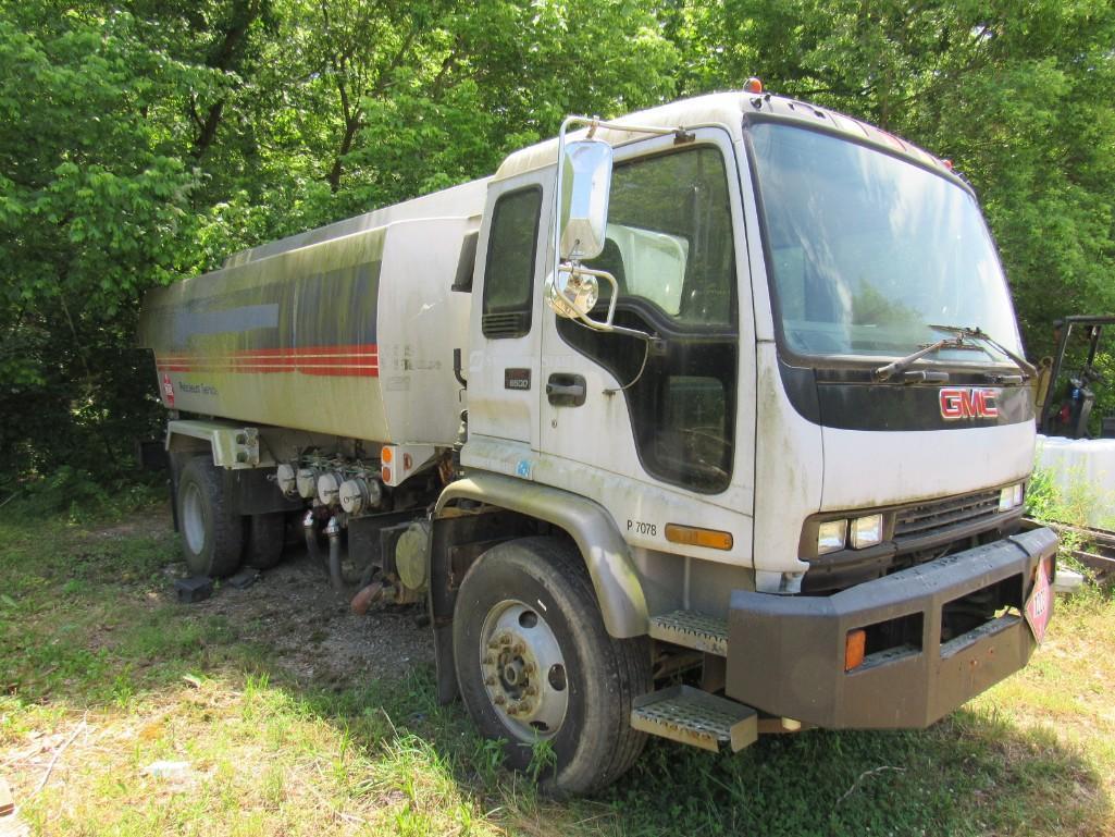 2001 GMC T7500 Tank Wagon (Unit # P7078)