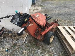 DITCH WITCH 1010 TRENCHER