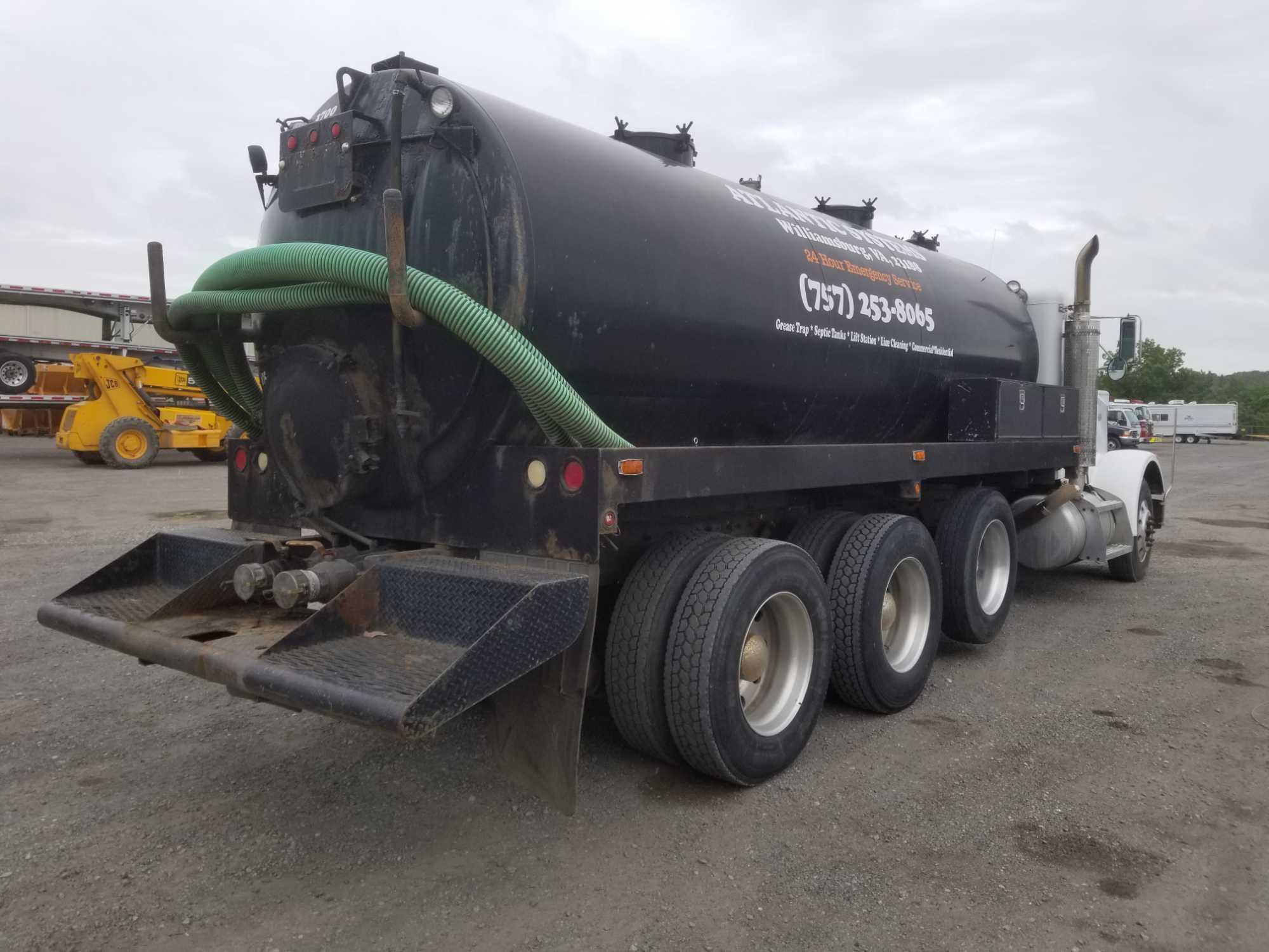 1999 Peterbilt Tri-Axle Vac Pump Truck