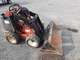 2001 Toro 223 Mini Skid-Steer