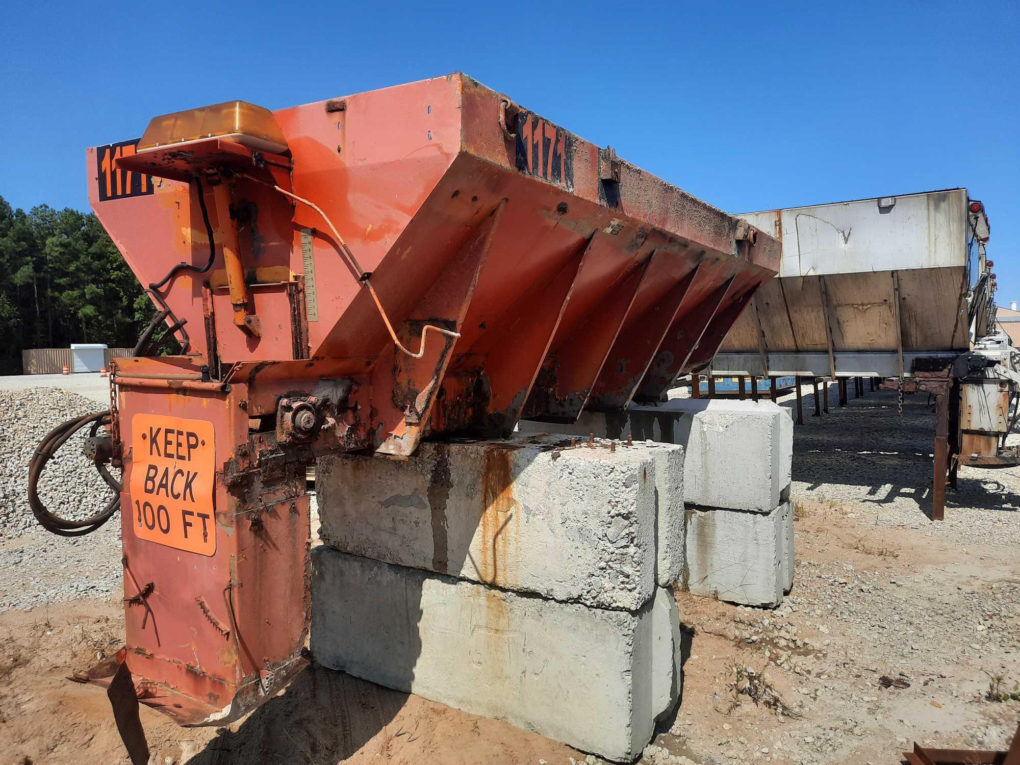 14' Hydraulic Salt Spreader