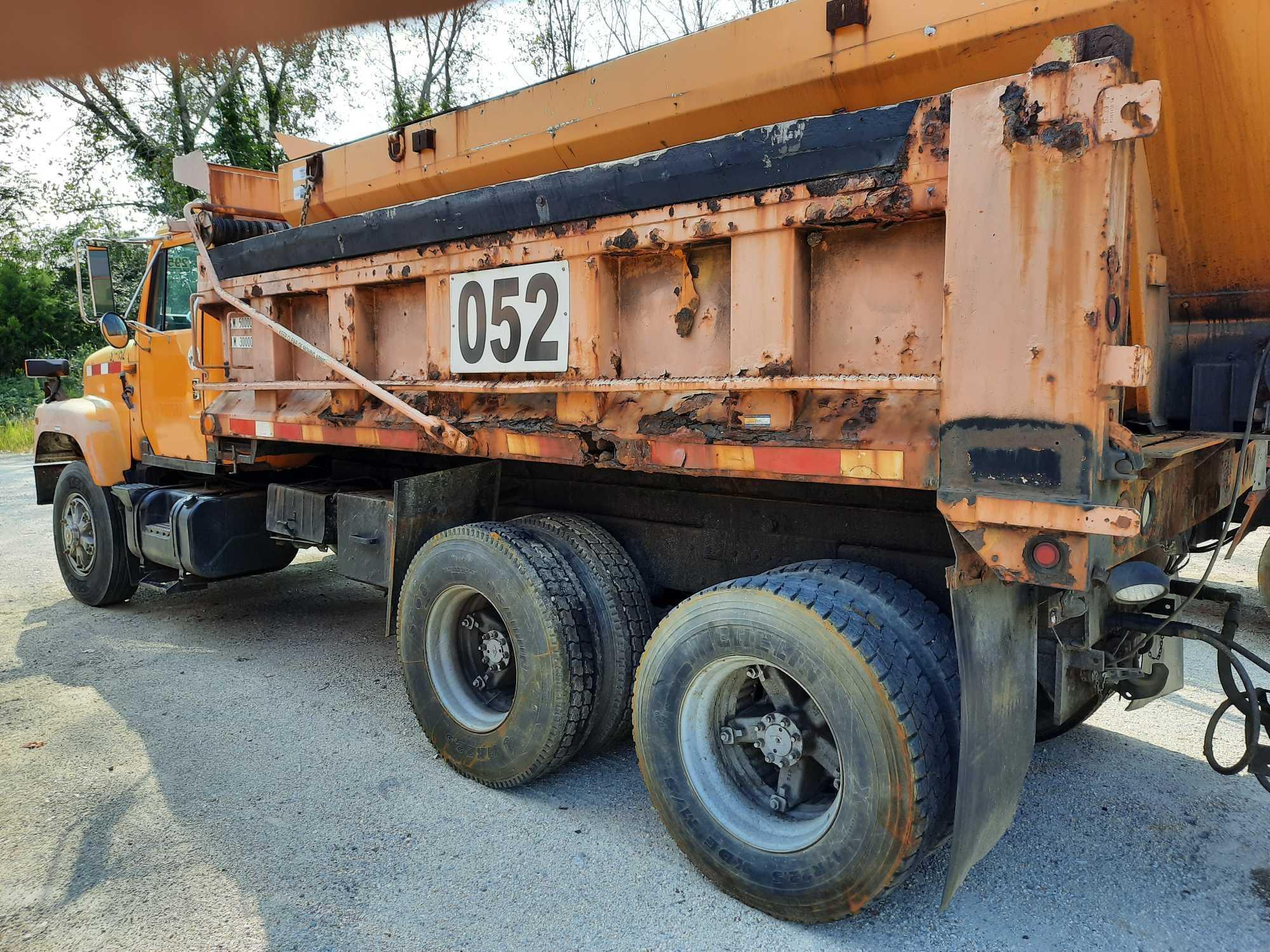1995 International 2574 T/A Dump Truck Unit# ST-052