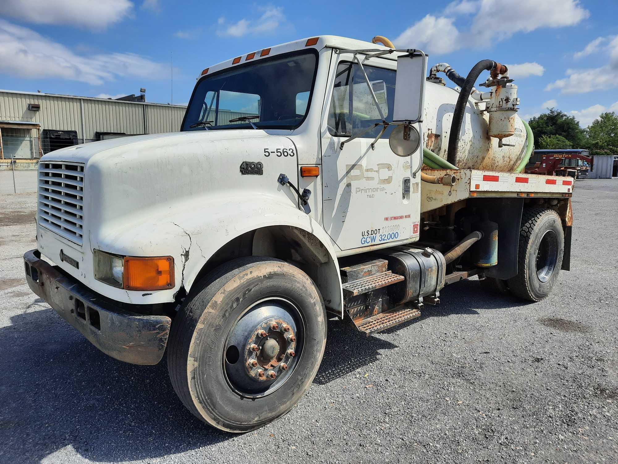 1995 International Tanker Truck