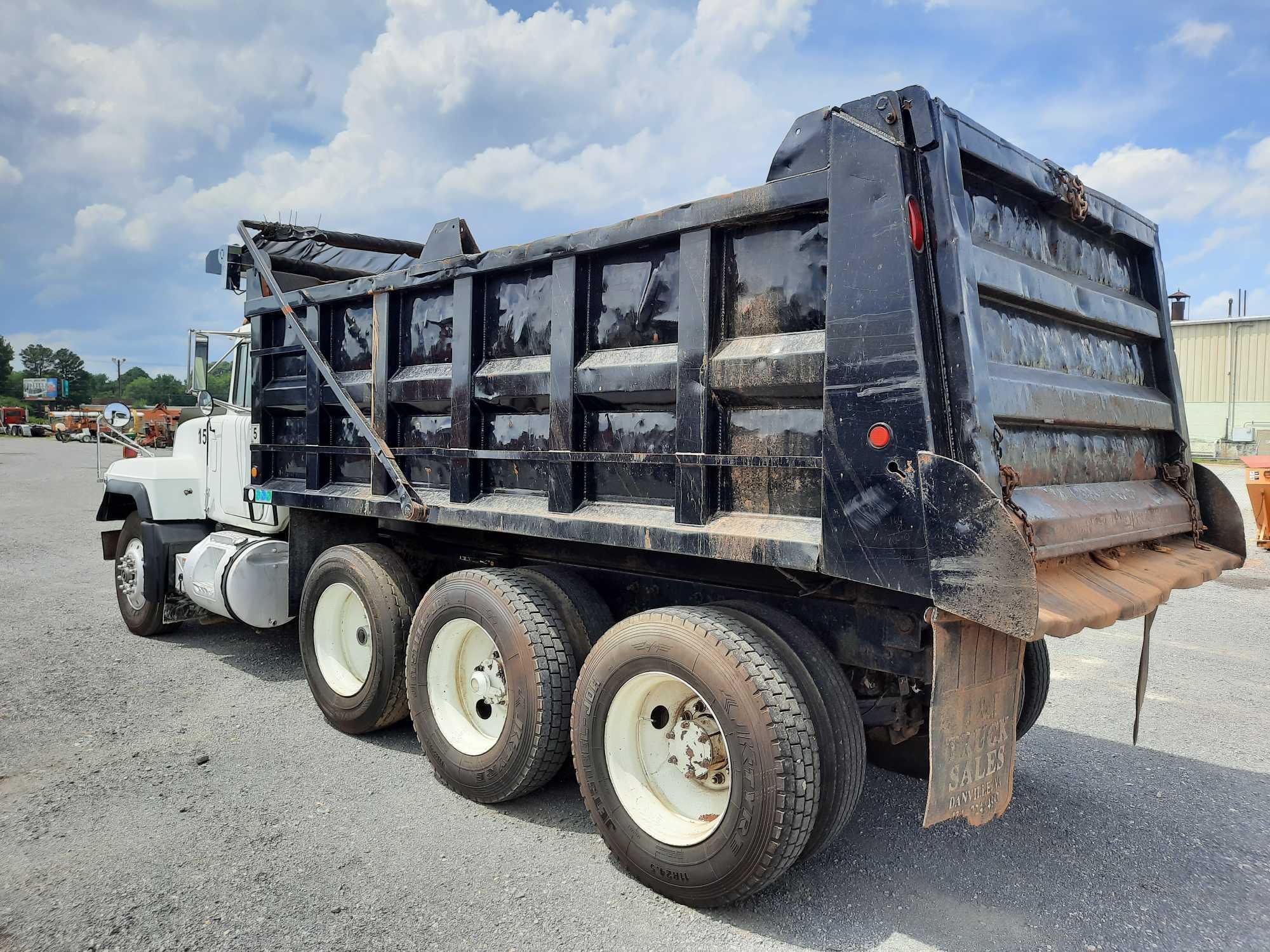 1999 Mack Tri/A Dump Truck