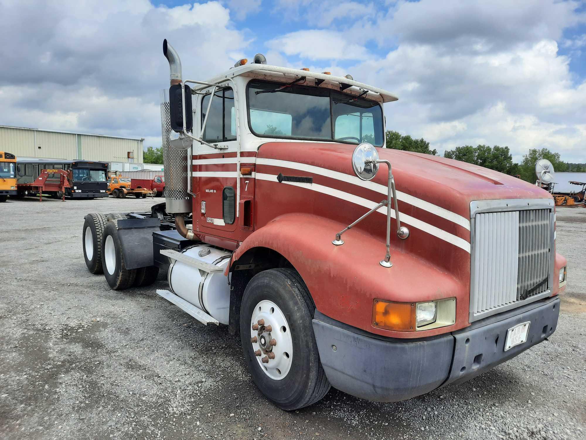 1993 International T/A Road Tractor