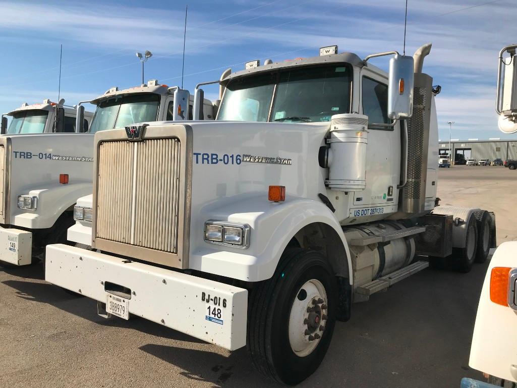 2014 Western Star 4900SF T/A Sleeper Blower Truck Road Tractor (Unit #TRB-016)