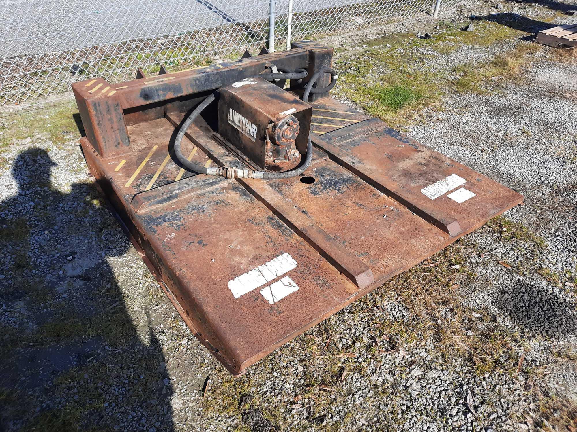 1995 GEHL 5625 SX SKID-STEER WITH ATTACHMENTS