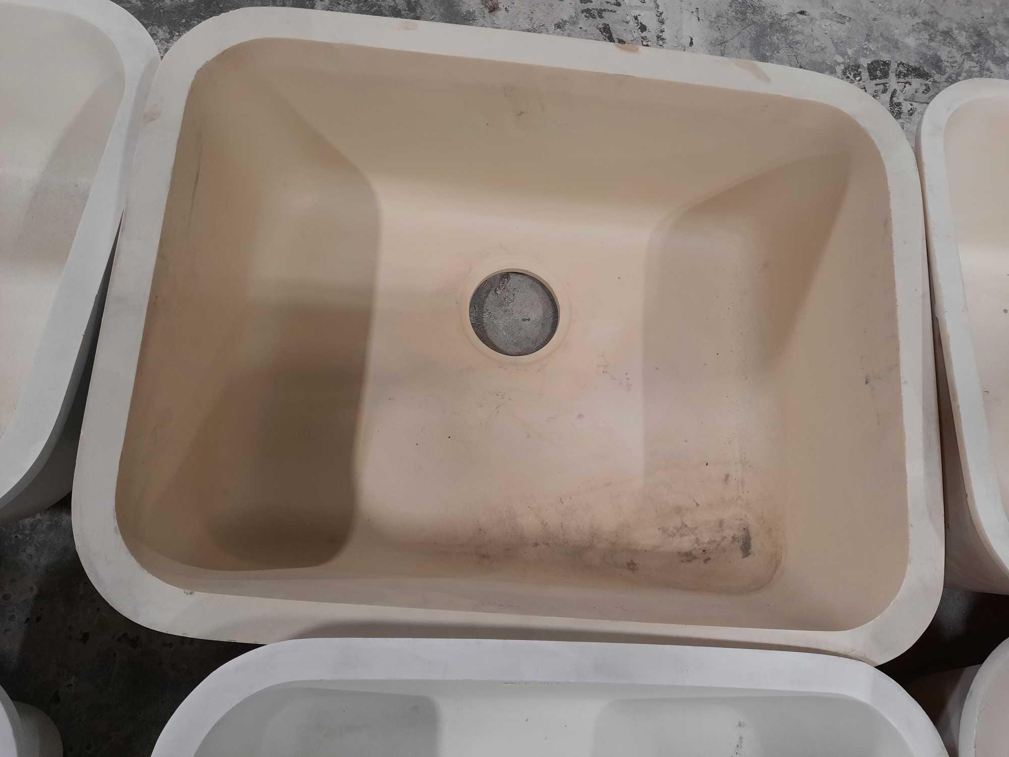 SOLID SURFACE SINKS