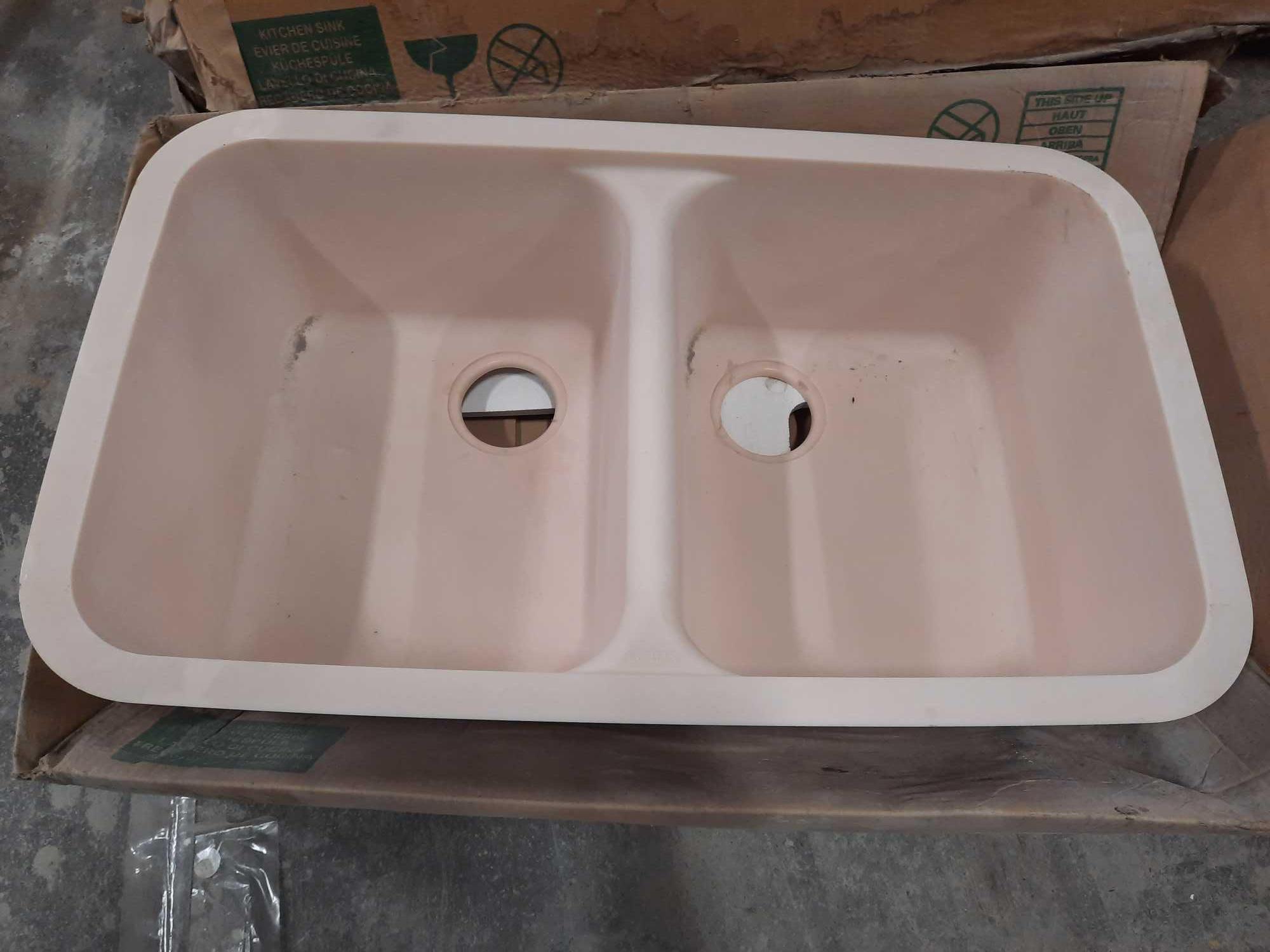 SOLID SURFACE SINKS