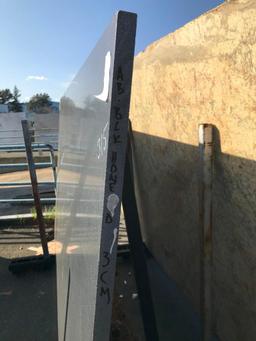 GRANITE SLABS & SLAB RACK